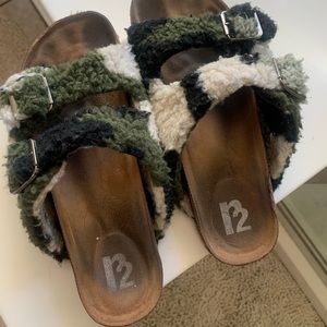 Fuzzy camo slide on sandals